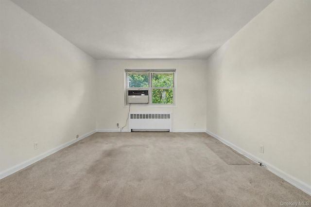 20 Dehaven Drive 2E, Yonkers, NY 10703