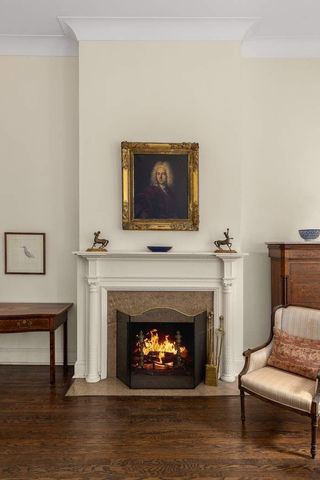 27 E 73rd Street, New York City, NY 10021