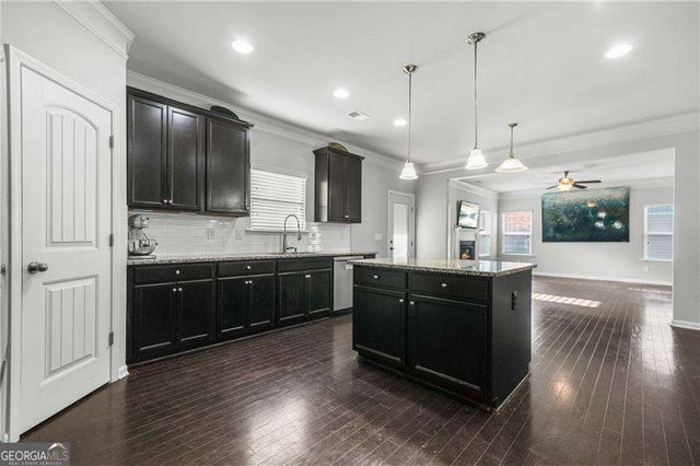 200 Cherokee Reserve Circle, Canton, GA 30115