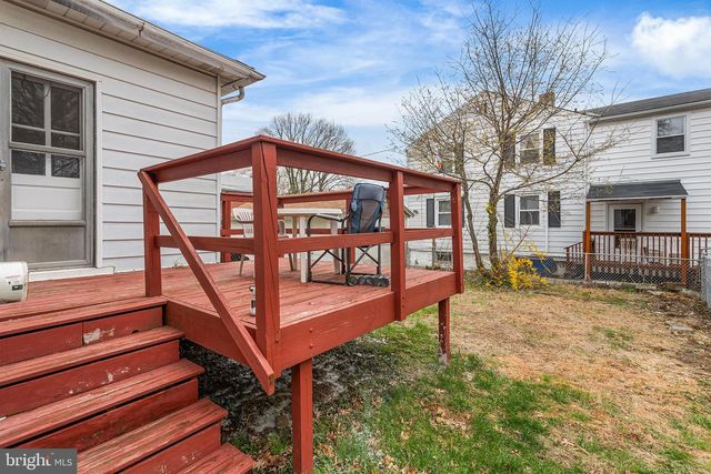 523 COLLINGDALE AVE, Collingdale, PA 19023