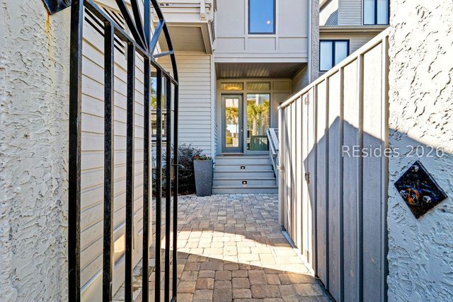 41 Lighthouse Ln, Hilton Head Island, SC 29928