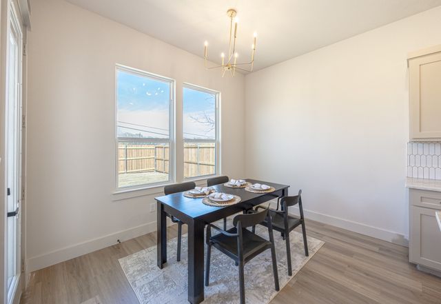 5200 Helmick Avenue, Fort Worth, TX 76107