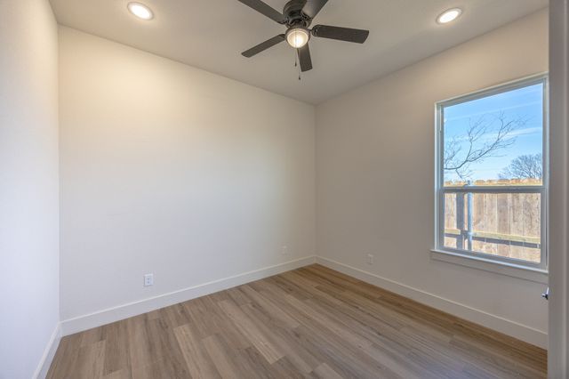 5200 Helmick Avenue, Fort Worth, TX 76107