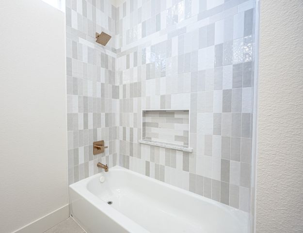 5200 Helmick Avenue, Fort Worth, TX 76107