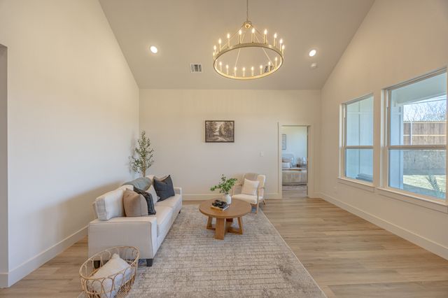 5200 Helmick Avenue, Fort Worth, TX 76107