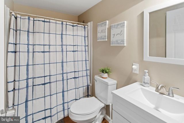 15 ONEIDA TRL, Hedgesville, WV 25427