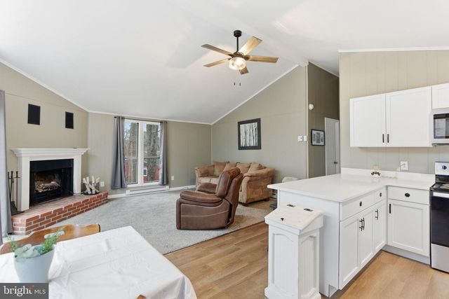 15 ONEIDA TRL, Hedgesville, WV 25427