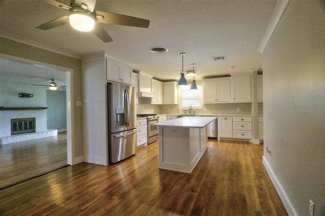 700 Dolby St Street, Lake Charles, LA 70605