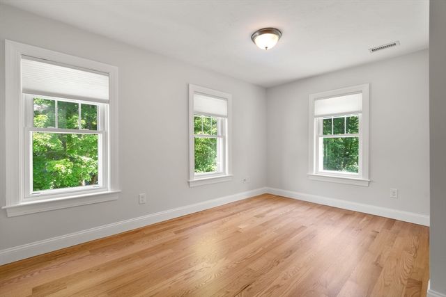 189 Conant St 189, Concord, MA 01742