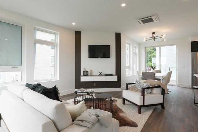 29 Woodford St 2, Boston, MA 02125