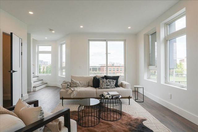 29 Woodford St 2, Boston, MA 02125