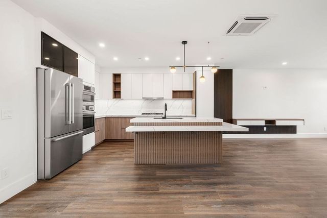 29 Woodford St 2, Boston, MA 02125