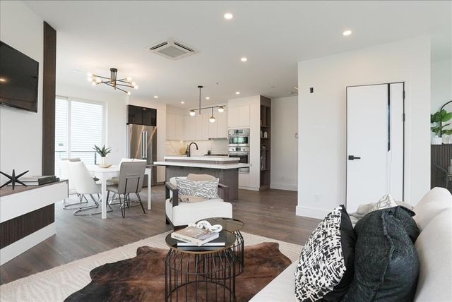 29 Woodford St 2, Boston, MA 02125