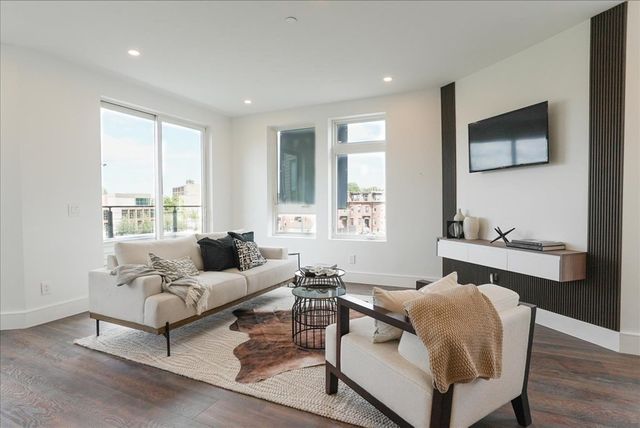 29 Woodford St 2, Boston, MA 02125
