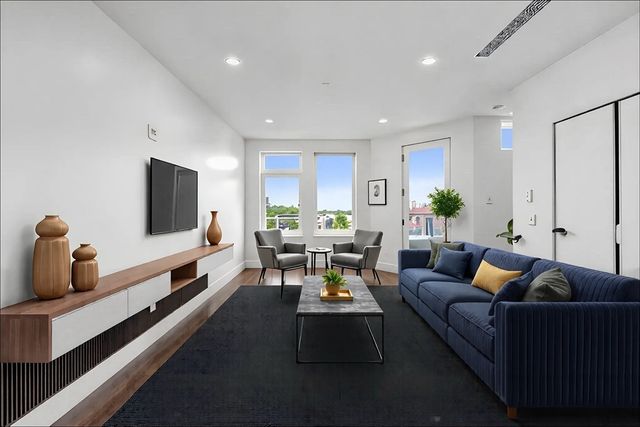 29 Woodford St 2, Boston, MA 02125