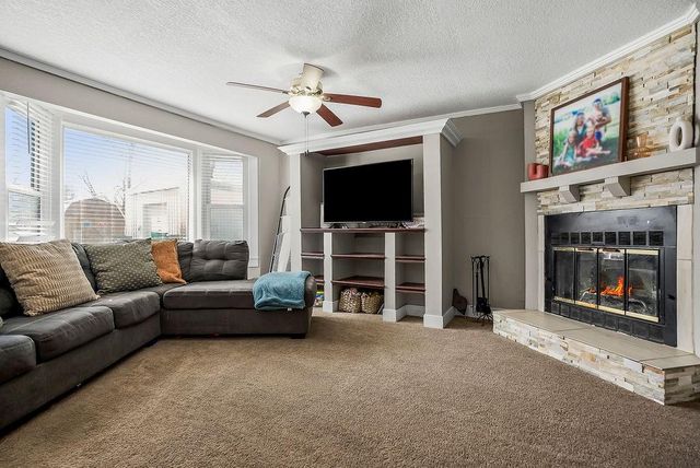 200 W 2nd Street, Garden City, MO 64747