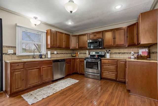 200 W 2nd Street, Garden City, MO 64747