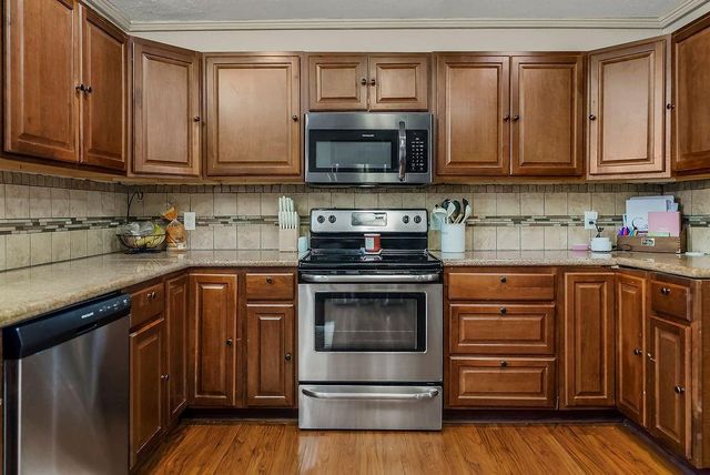 200 W 2nd Street, Garden City, MO 64747