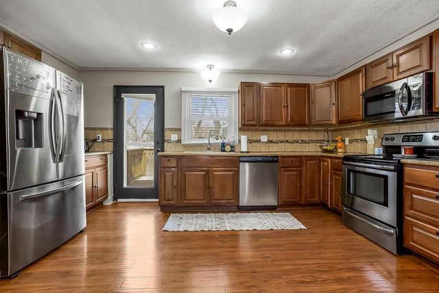 200 W 2nd Street, Garden City, MO 64747