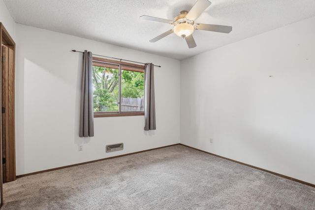 9440 Park Avenue S, Bloomington, MN 55420