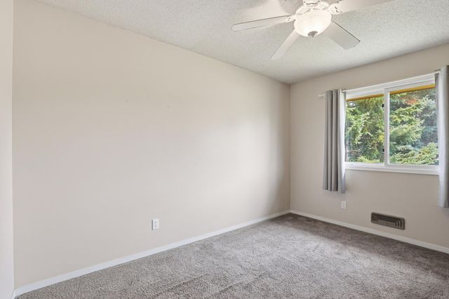 9440 Park Avenue S, Bloomington, MN 55420