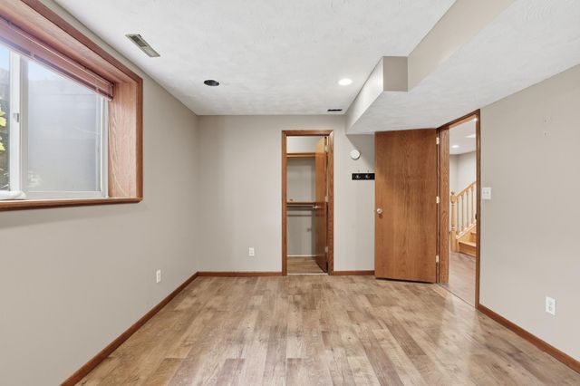 9440 Park Avenue S, Bloomington, MN 55420