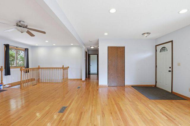 9440 Park Avenue S, Bloomington, MN 55420