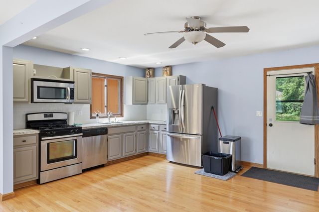 9440 Park Avenue S, Bloomington, MN 55420