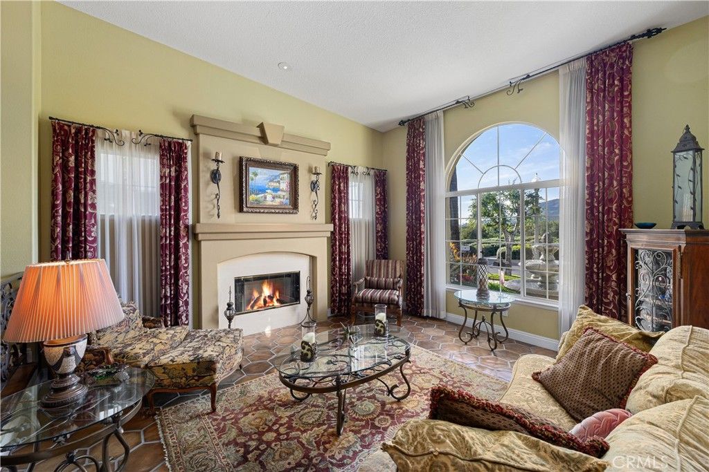 Image 11 of property listing at 5376 Edgewood Drive, La Verne, CA 91750