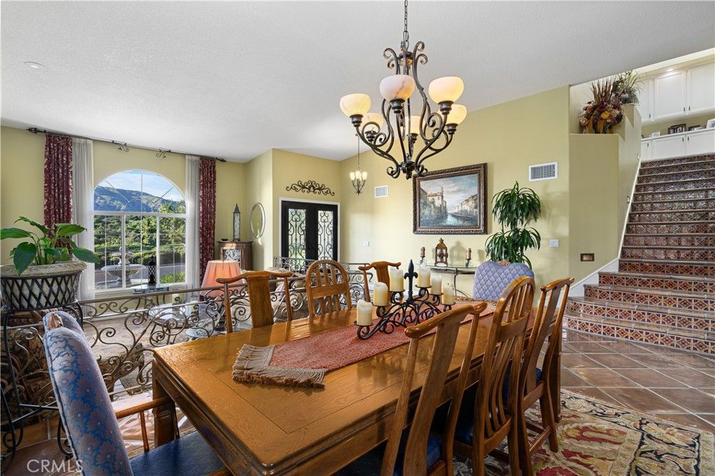 Image 14 of property listing at 5376 Edgewood Drive, La Verne, CA 91750