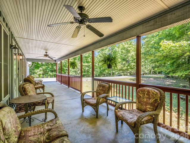 144 Old Homeplace Lane, Mills River, NC 28759