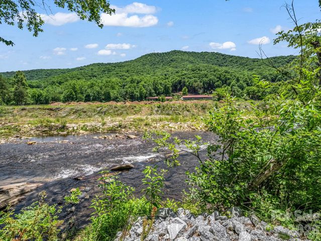 144 Old Homeplace Lane, Mills River, NC 28759