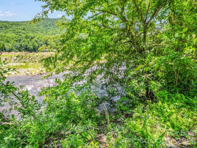 144 Old Homeplace Lane, Mills River, NC 28759