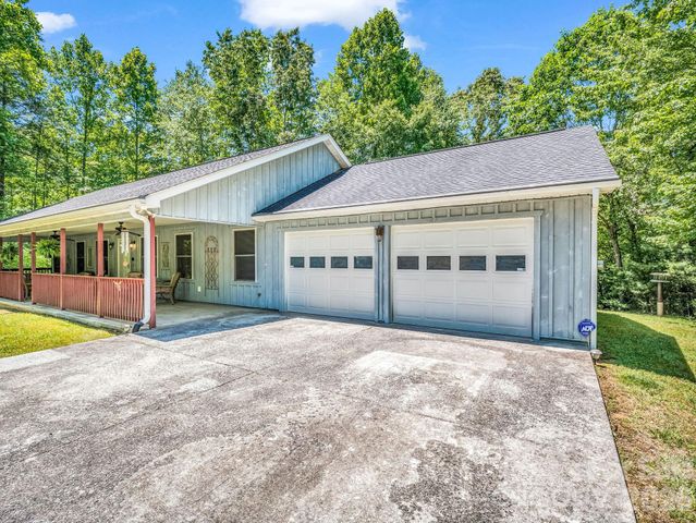 144 Old Homeplace Lane, Mills River, NC 28759