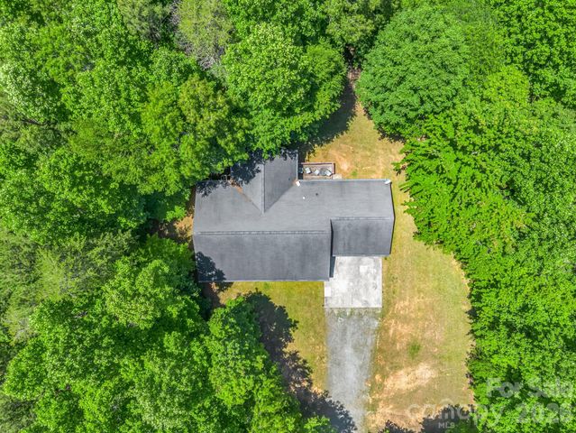 144 Old Homeplace Lane, Mills River, NC 28759