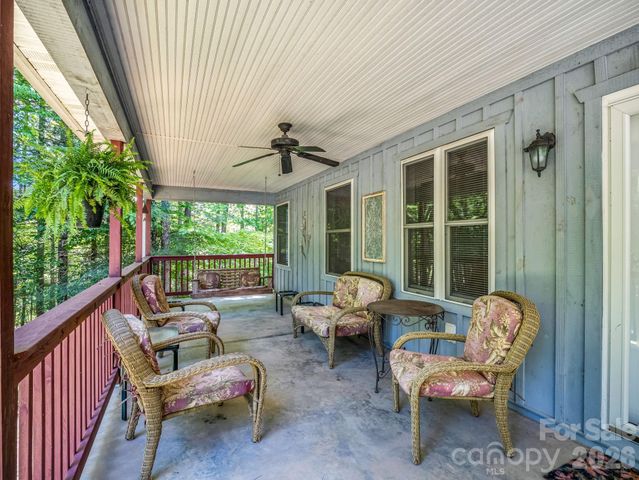 144 Old Homeplace Lane, Mills River, NC 28759