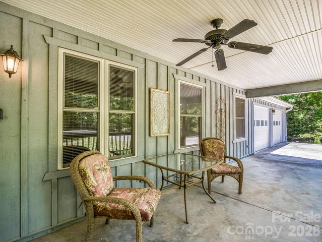 144 Old Homeplace Lane, Mills River, NC 28759