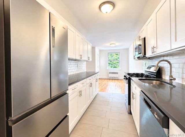 440 Warburton Avenu Avenue 4J, Yonkers, NY 10701