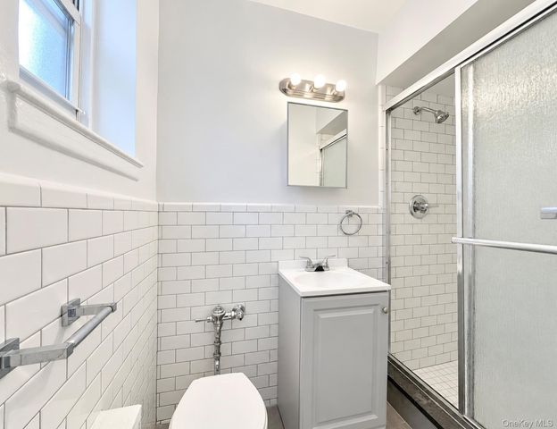 440 Warburton Avenu Avenue 4J, Yonkers, NY 10701