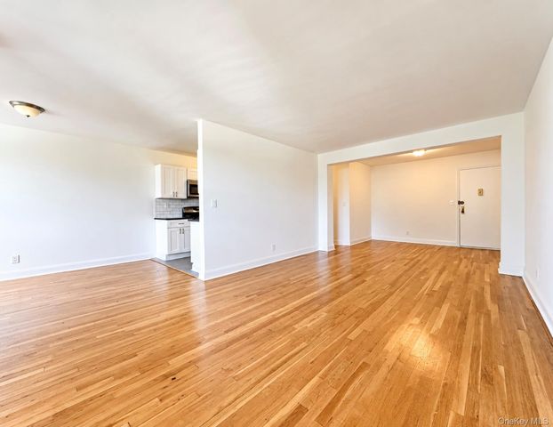 440 Warburton Avenu Avenue 4J, Yonkers, NY 10701
