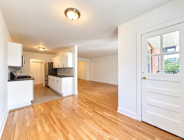440 Warburton Avenu Avenue 4J, Yonkers, NY 10701