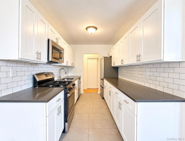 440 Warburton Avenu Avenue 4J, Yonkers, NY 10701