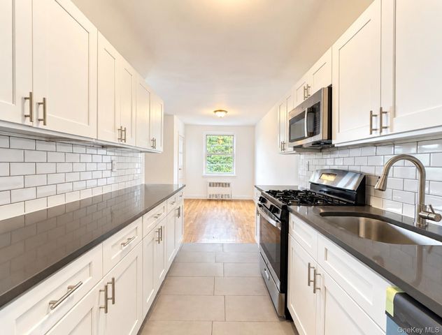 440 Warburton Avenu Avenue 4J, Yonkers, NY 10701