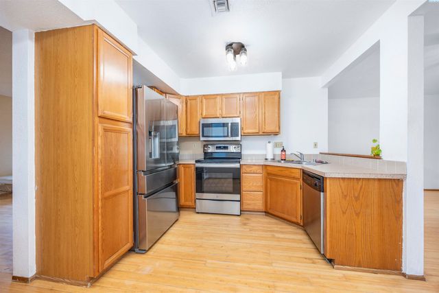 4209 W John Day Place, Kennewick, WA 99336