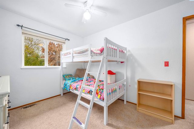 4209 W John Day Place, Kennewick, WA 99336