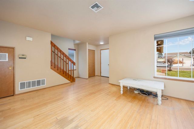 4209 W John Day Place, Kennewick, WA 99336