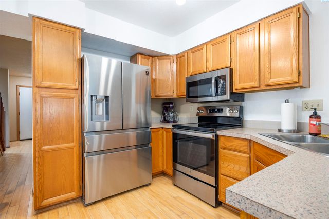 4209 W John Day Place, Kennewick, WA 99336