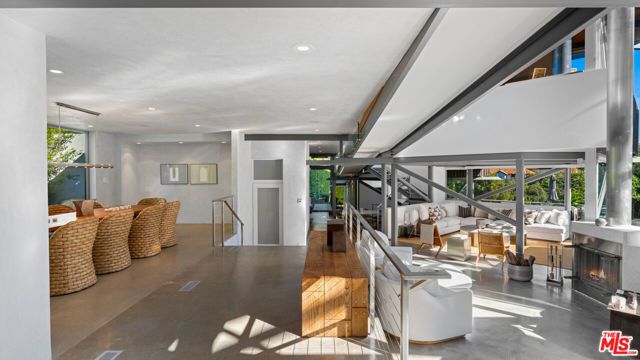 28827 Grayfox Street, Malibu, CA 90265