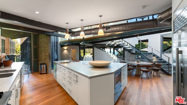 28827 Grayfox Street, Malibu, CA 90265