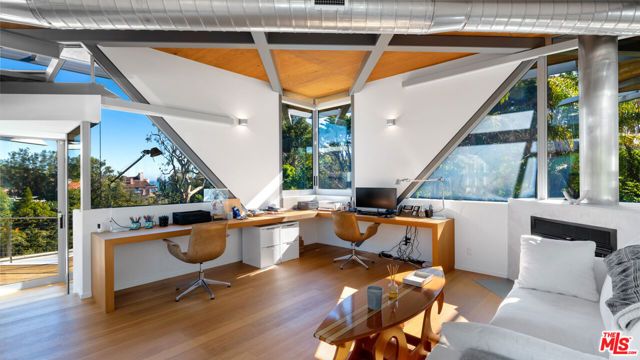 28827 Grayfox Street, Malibu, CA 90265
